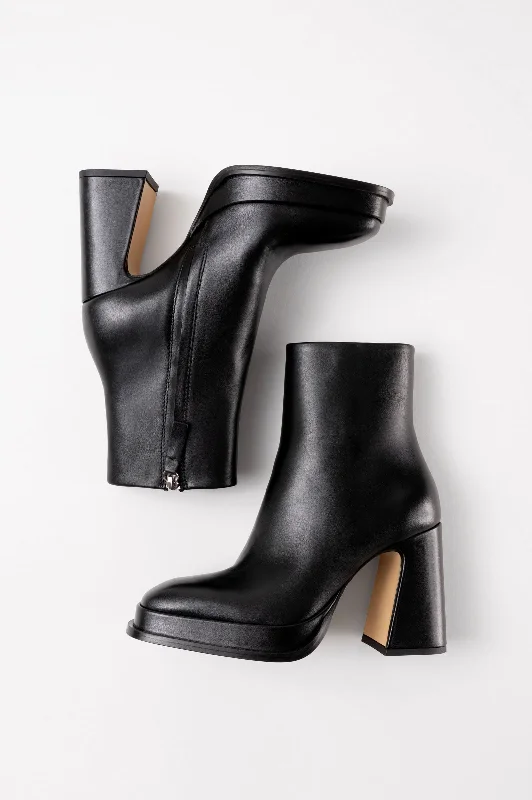 CHUECA - Black Leather Platform Boots