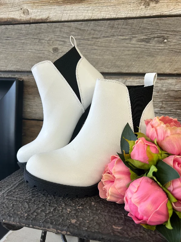 Lido Patent White Bootie