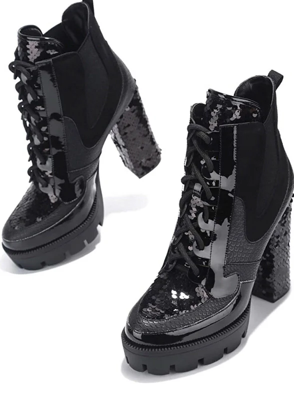 Nell~Chunky Block Heel Boot: BLACK